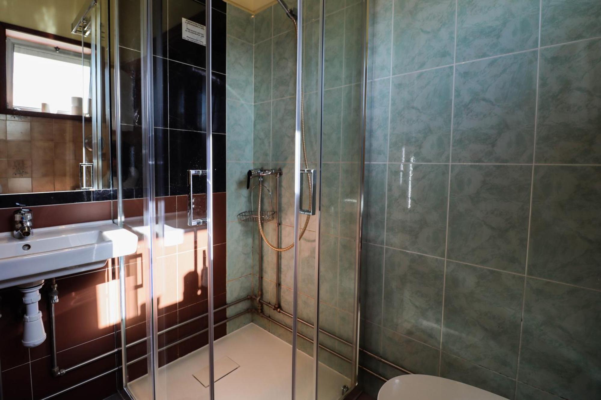 Guest House Кавес Екстериор снимка